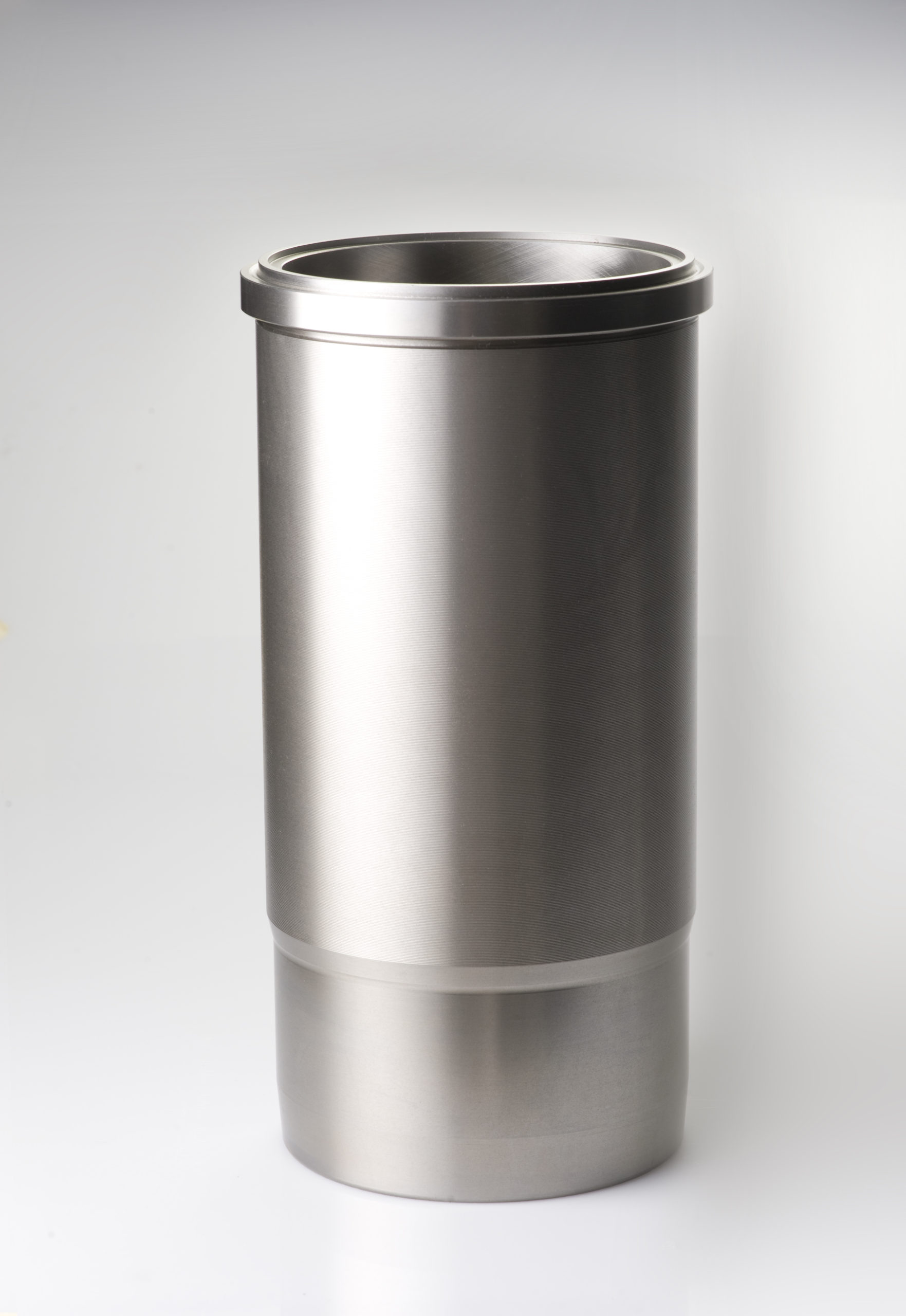 Picture-Piston & Cylinder Liner